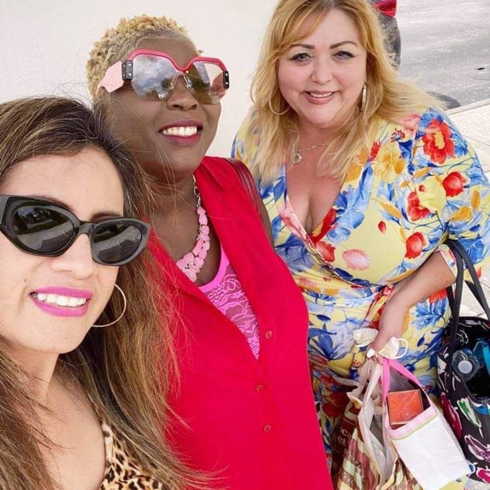 Meet your Posher, Mimi 🌹🌸💐🌺🌷🌻